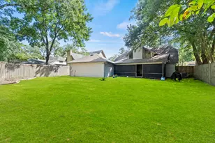 3319 Three Pines Dr, Houston, TX 77339 - Photo 22