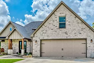 12110 Woodland Dr, Beaumont, TX 77705 - Photo 2