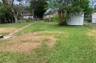 812 17th Ave N, Texas City, TX 77590 - Photo 14