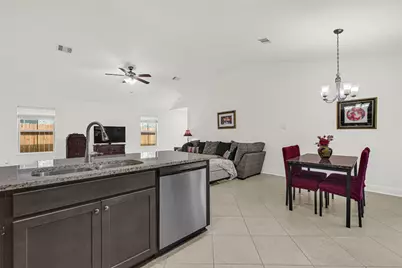 4209 W Bayou Maison Circle, Dickinson, TX 77539 - Photo 10