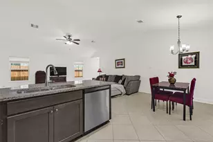 4209 W Bayou Maison Cir, Dickinson, TX 77539 - Photo 10