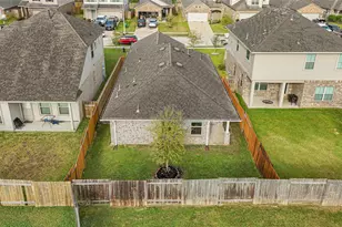 4209 W Bayou Maison Cir, Dickinson, TX 77539 - Photo 22