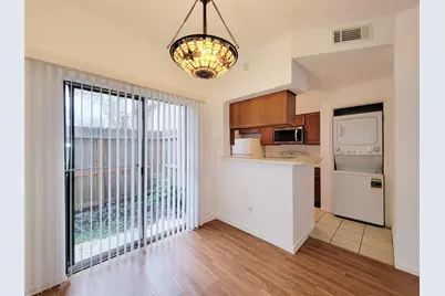 7575 Cambridge Street #2405, Houston, TX 77054 - Photo 8