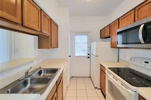 7575 Cambridge St, Houston, TX 77054 - Photo 10