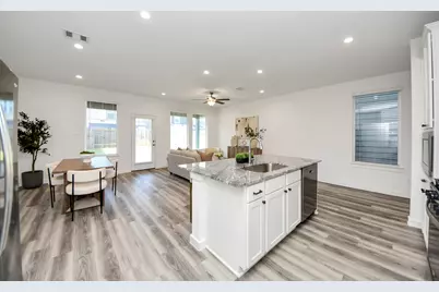 2934 Concord Village Way, Houston, TX 77051 - Photo 8