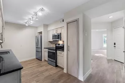 1928 Augusta Drive, Houston, TX 77057 - Photo 14