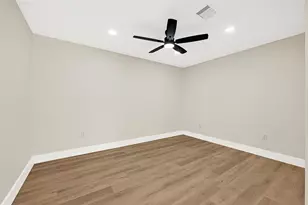 3203 Falling Brook Dr, Houston, TX 77345 - Photo 28