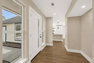 3203 Falling Brook Dr, Houston, TX 77345 - Photo 4