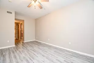7575 Kirby Dr, Houston, TX 77030 - Photo 18