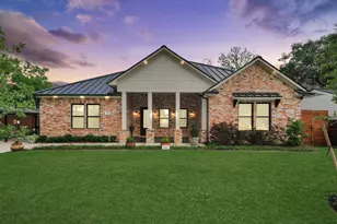 511 Kyle St, Sugar Land, TX 77478 - Photo 2