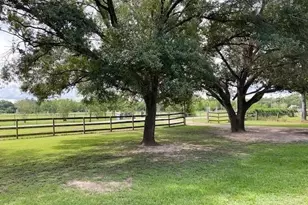 9528 Gates Loop, Manvel, TX 77578 - Photo 2