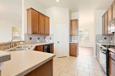 4105 Canterbury Park Lane, Pearland, TX 77584 - Photo 12