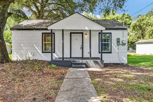1332 Montgomery St, La Marque, TX 77568 - Photo 1