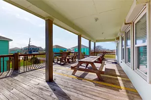 906 Helen Blvd, Crystal Beach, TX 77650 - Photo 8