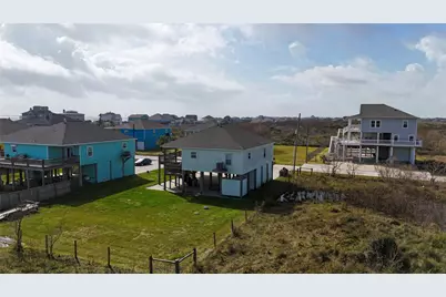 906 Helen Boulevard, Crystal Beach, TX 77650 - Photo 2