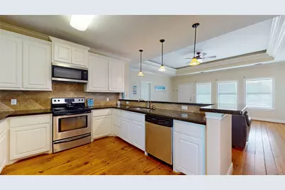906 Helen Boulevard, Crystal Beach, TX 77650 - Photo 12
