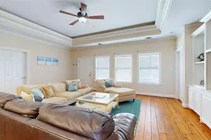 906 Helen Blvd, Crystal Beach, TX 77650 - Photo 18