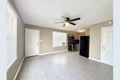 811 N Avenue F #30, Freeport, TX 77541 - Photo 4