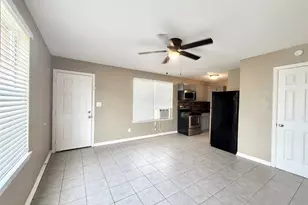 811 N Avenue F, Freeport, TX 77541 - Photo 4