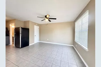 811 N Avenue F #30, Freeport, TX 77541 - Photo 2