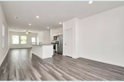 13427 Harrow Park Lane, Houston, TX 77049 - Photo 4