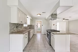 197 County Rd 6768, Dayton, TX 77535 - Photo 10