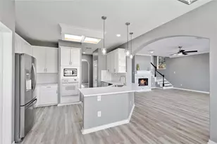 2020 Sterling Pointe Ct, League City, TX 77573 - Photo 10