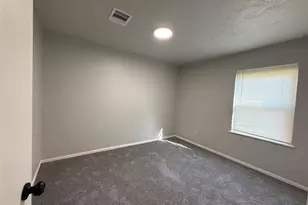 5402 Flamingo Dr, Houston, TX 77033 - Photo 16