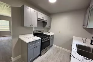 5402 Flamingo Dr, Houston, TX 77033 - Photo 4