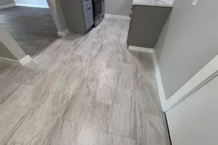 5402 Flamingo Dr, Houston, TX 77033 - Photo 12