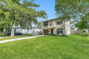 1216 8th Ave N, Texas City, TX 77590 - Photo 2