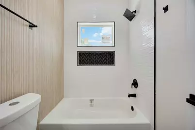 2112 Des Chaumes Street, Houston, TX 77026 - Photo 28