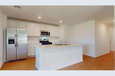 9206 Harvest Steel Drive, Baytown, TX 77521 - Photo 8