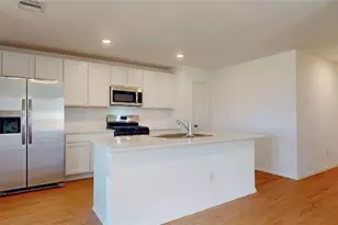 9206 Harvest Steel Dr, Baytown, TX 77521 - Photo 8