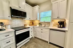 133 Ellis Ln, West Columbia, TX 77486 - Photo 6