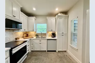 133 Ellis Lane, West Columbia, TX 77486 - Photo 4