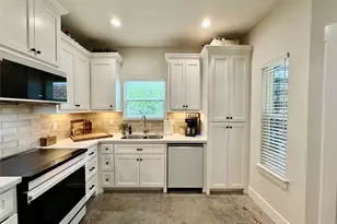 133 Ellis Ln, West Columbia, TX 77486 - Photo 4