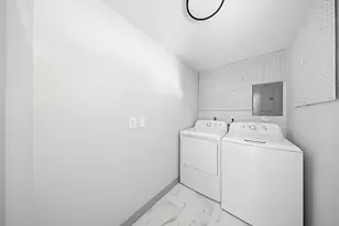 9706 Westview Dr, Houston, TX 77055 - Photo 18