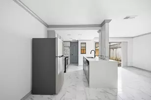 9706 Westview Dr, Houston, TX 77055 - Photo 16