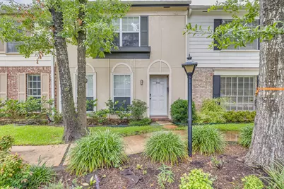 9706 Westview Drive #3, Houston, TX 77055 - Photo 2