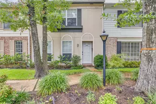 9706 Westview Dr, Houston, TX 77055 - Photo 2