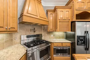 607 Walnut St, Lake Jackson, TX 77566 - Photo 22