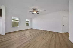 1828 Rory Christine Dr, Rosharon, TX 77583 - Photo 4