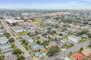 3705 Ave Q 1/2, Galveston, TX 77550 - Photo 18