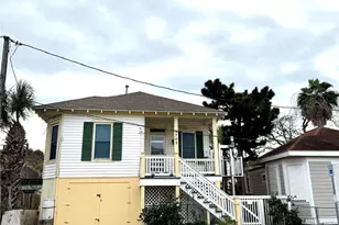 3705 Ave Q 1/2, Galveston, TX 77550 - Photo 2