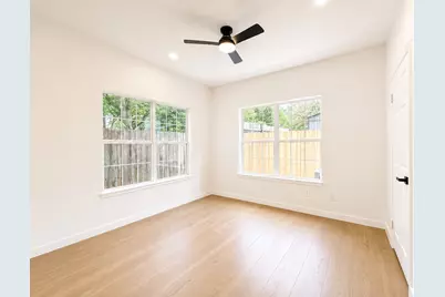 4107 Lark Lane #B, Houston, TX 77025 - Photo 4