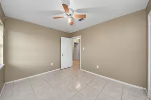 811 Hillcrest Dr, Conroe, TX 77301 - Photo 22