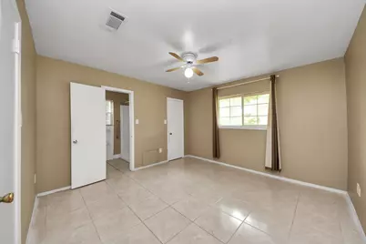 811 Hillcrest Drive, Conroe, TX 77301 - Photo 14