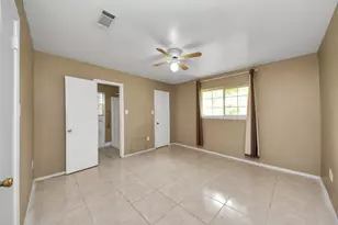 811 Hillcrest Dr, Conroe, TX 77301 - Photo 14