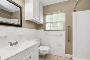 811 Hillcrest Dr, Conroe, TX 77301 - Photo 16